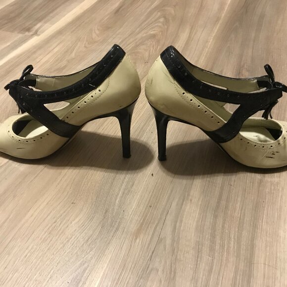 Enzo Angiolini Ladies Cream And Black Patent Leather Shoes Size 7 - Picture 4 of 8